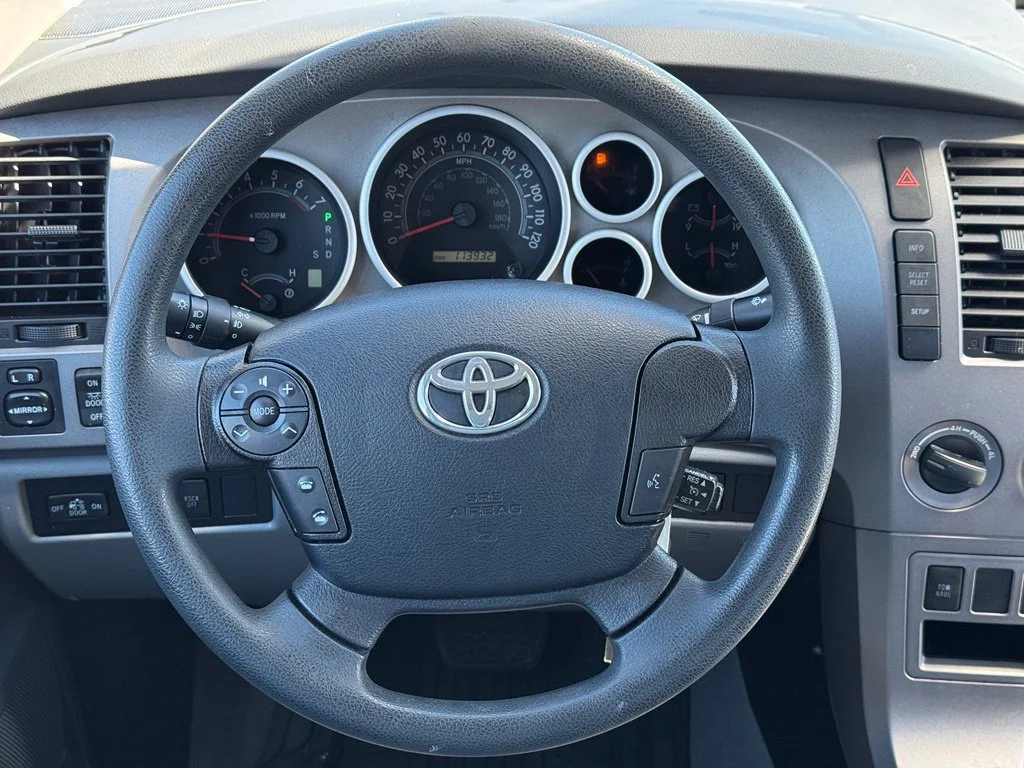 Used 2011 Silver Toyota Grade image 21