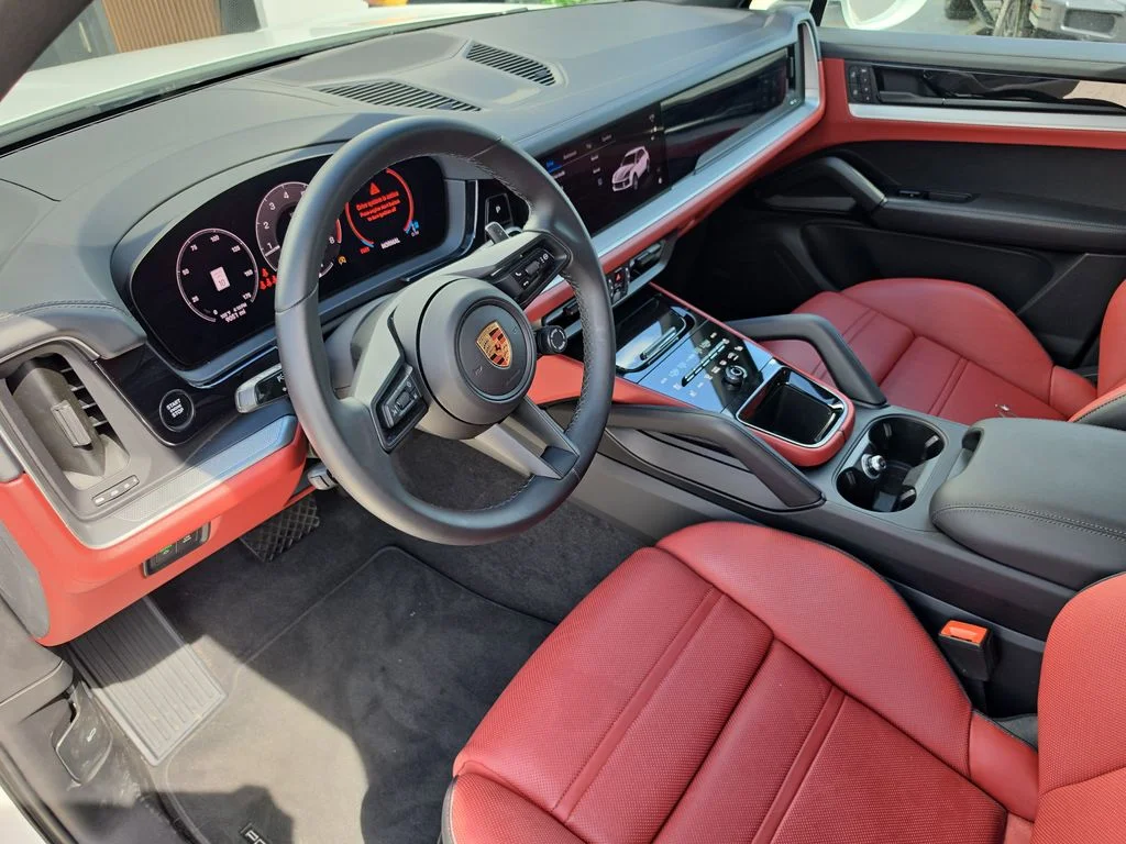 Used 2024 White Porsche Base image 17