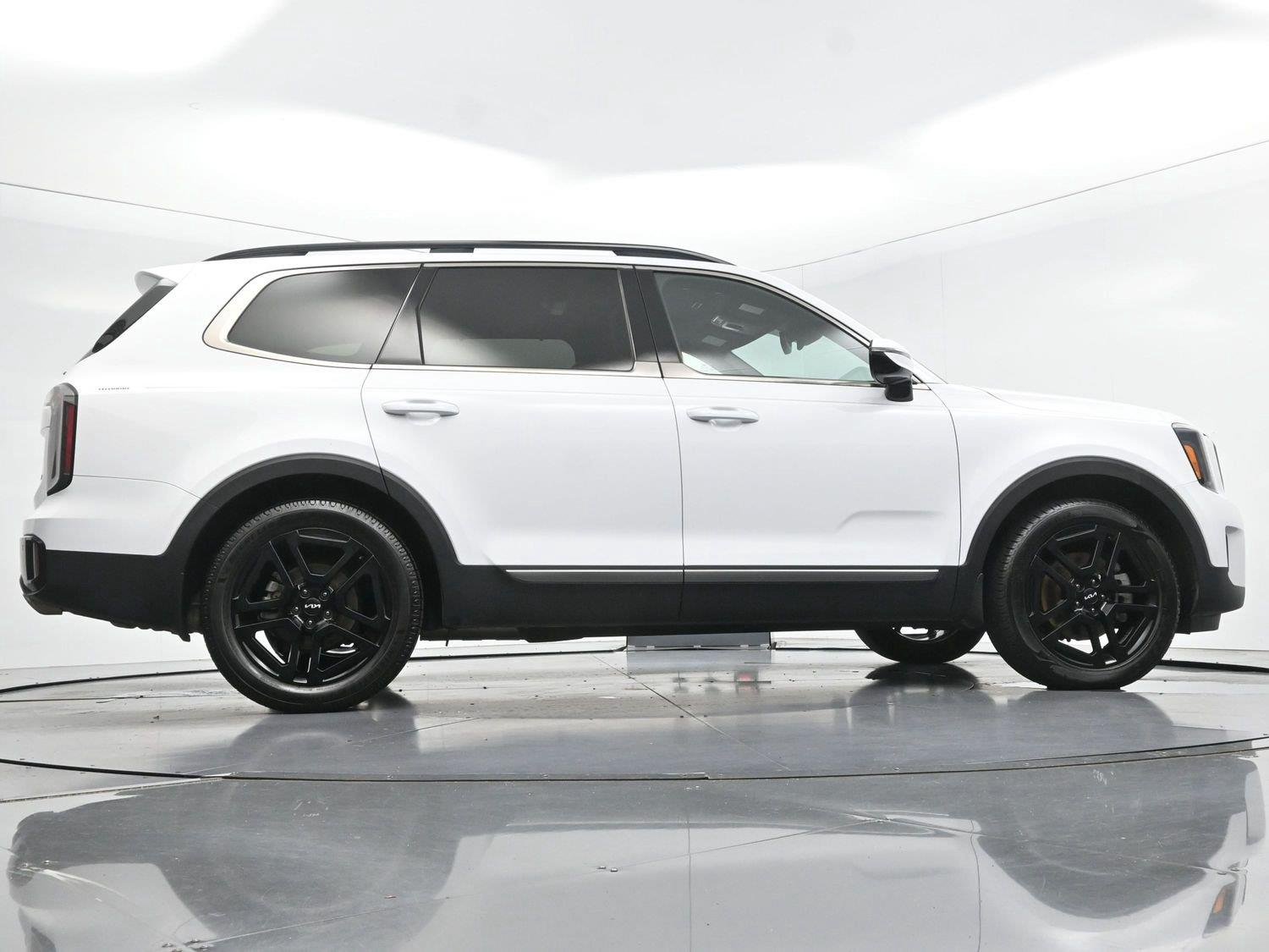 Used 2023 Glacial White Pearl Kia SX X-Line image 61