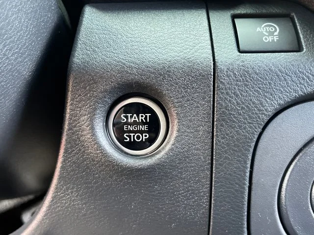 Used 2025 Red Nissan PRO-X image 19