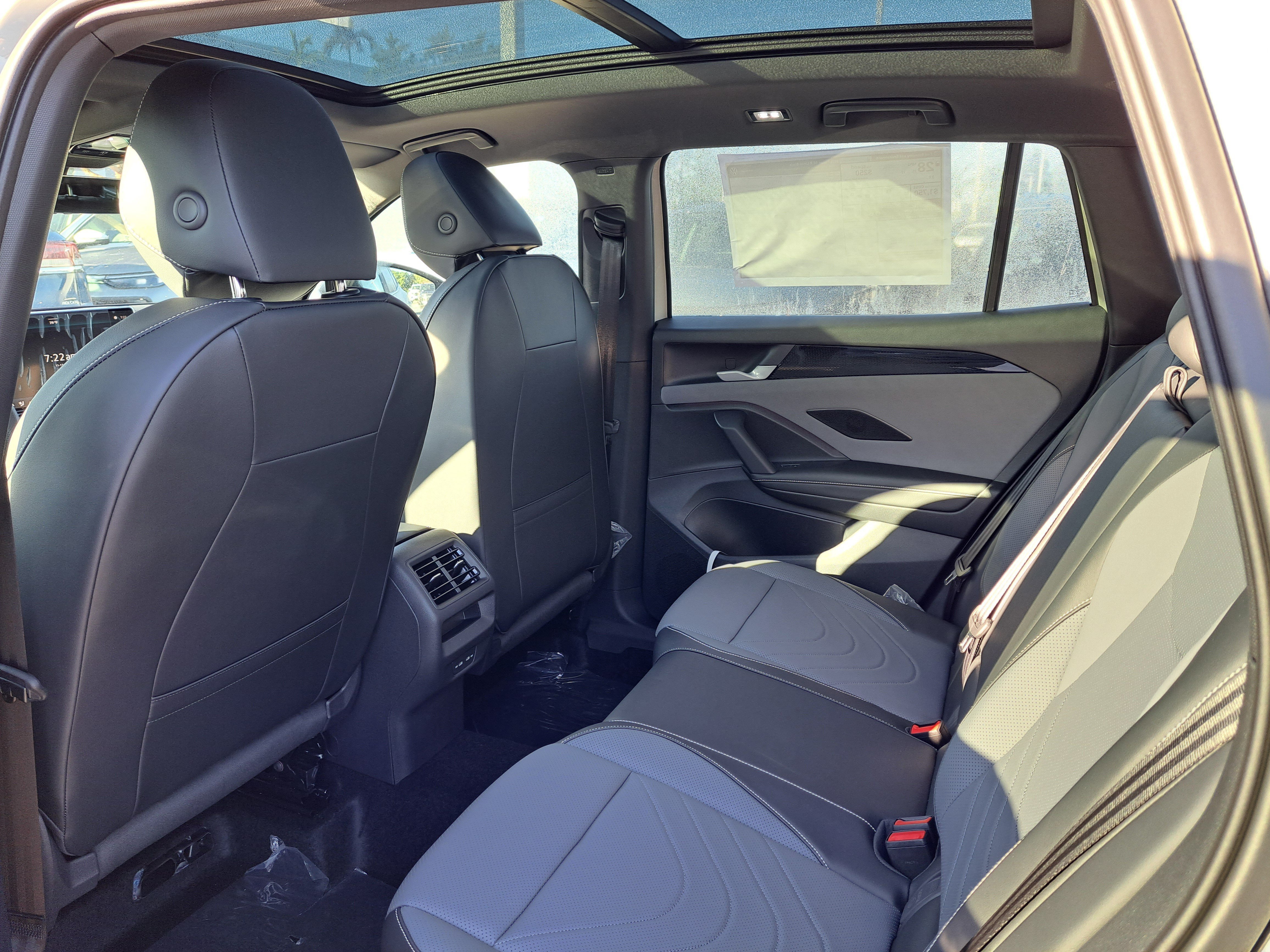 New 2026 Silver Volkswagen 2.0T SE R-Line Black image 5