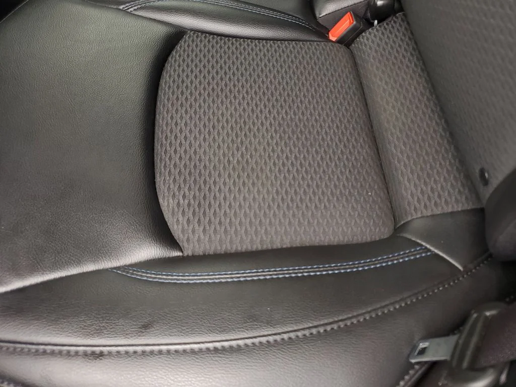 Certified Used 2022 Black Jeep Latitude image 15