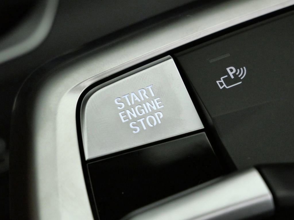 Used 2026 Alpine White BMW xDrive28i image 47