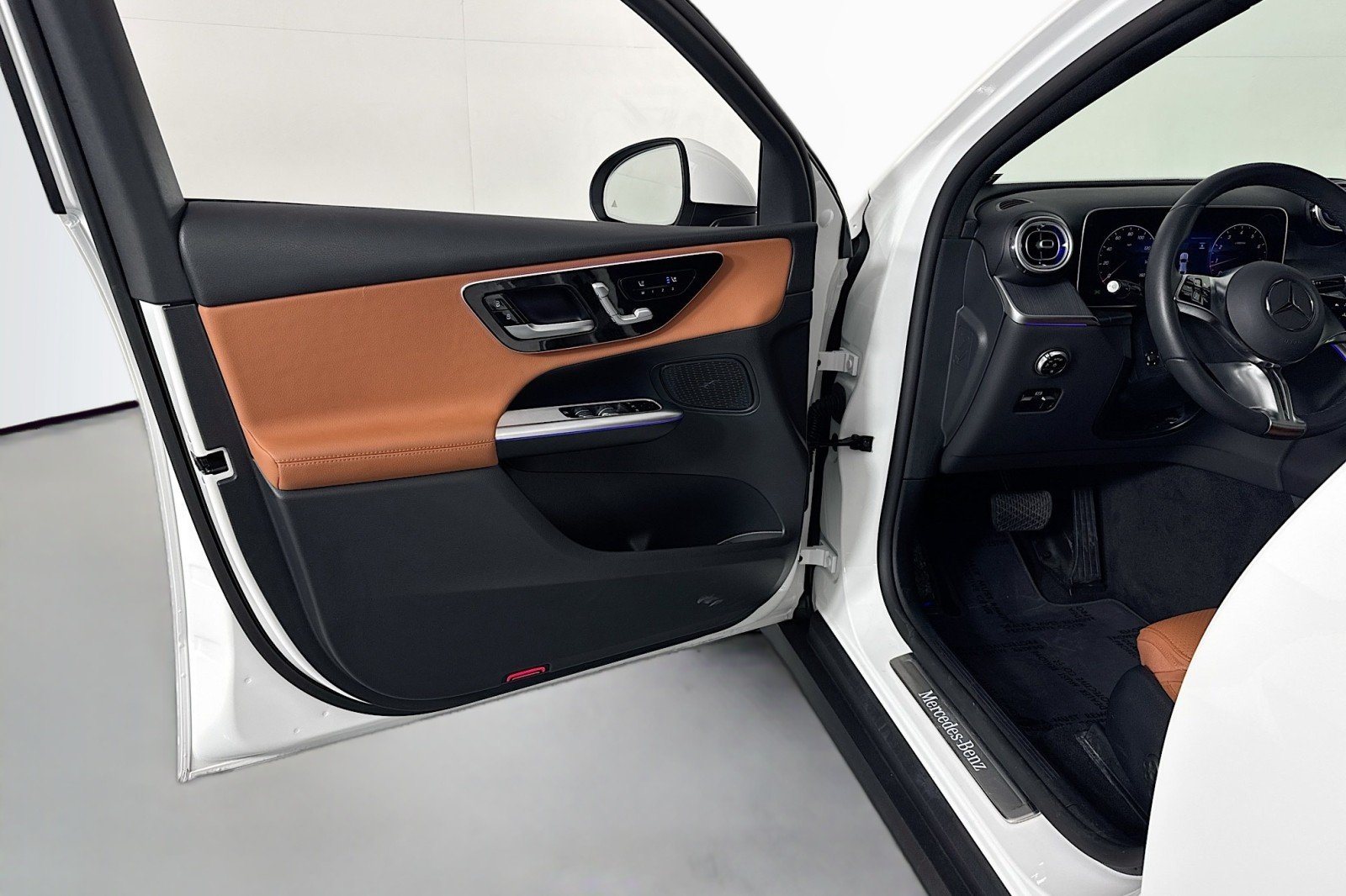Certified Used 2025 Polar White Mercedes-Benz 300 image 22