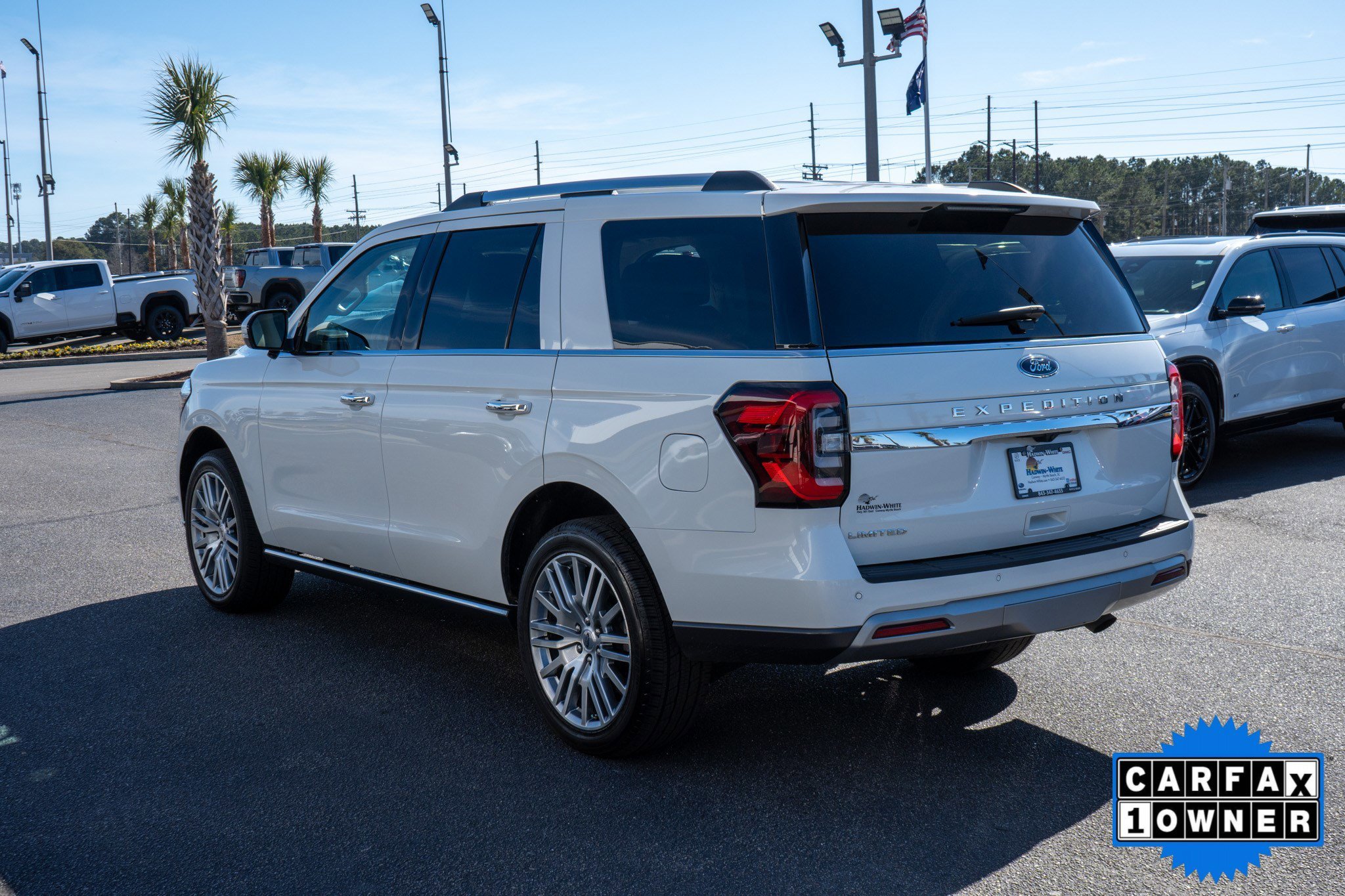 Used 2024 White Ford Limited image 5