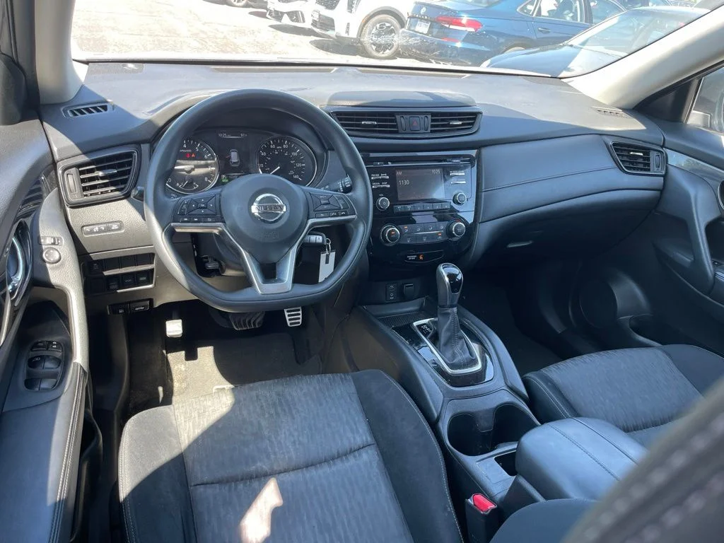 Used 2017 Gun Metallic Nissan S image 7