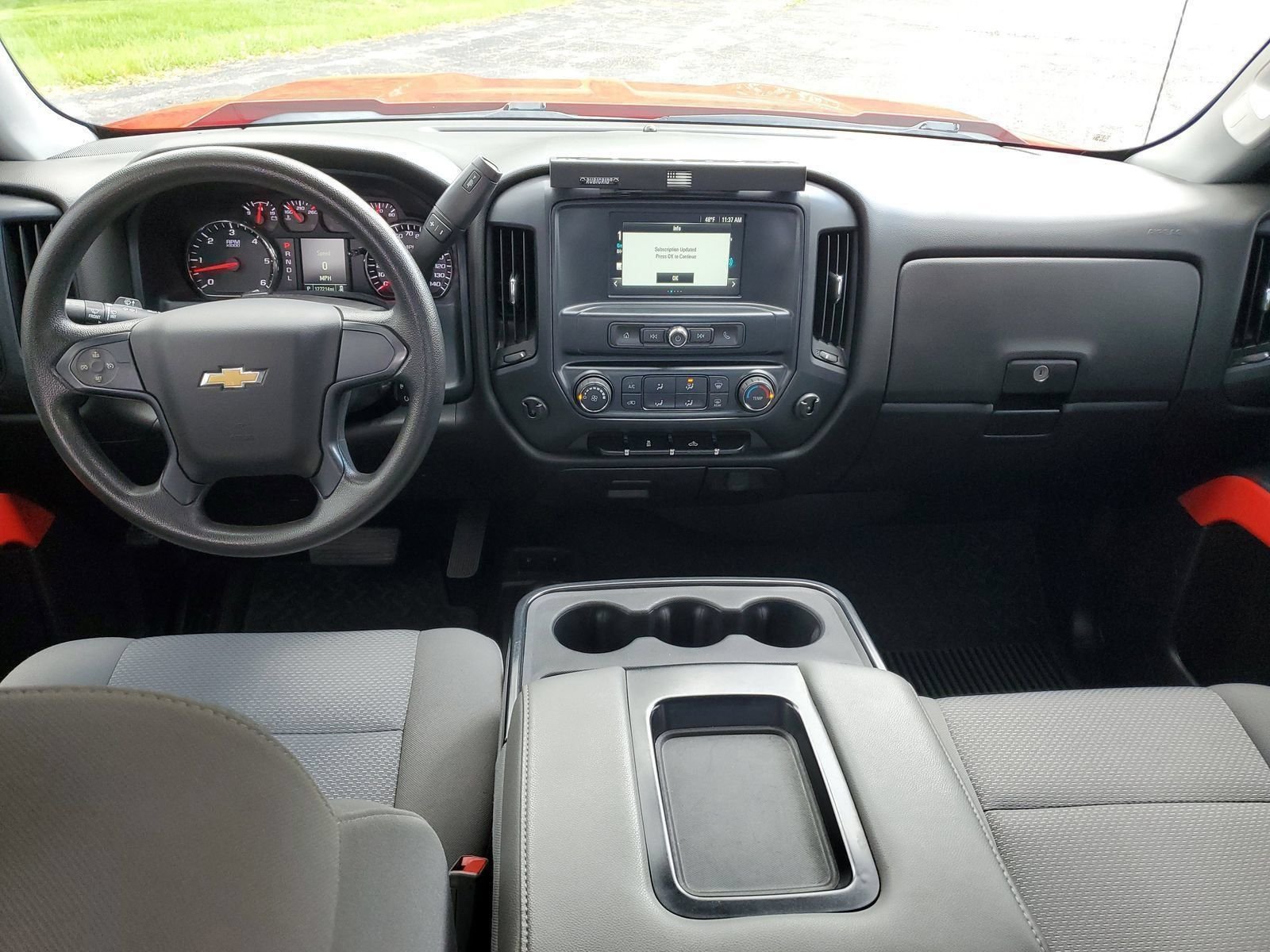 Used 2018 Red Chevrolet Custom image 9