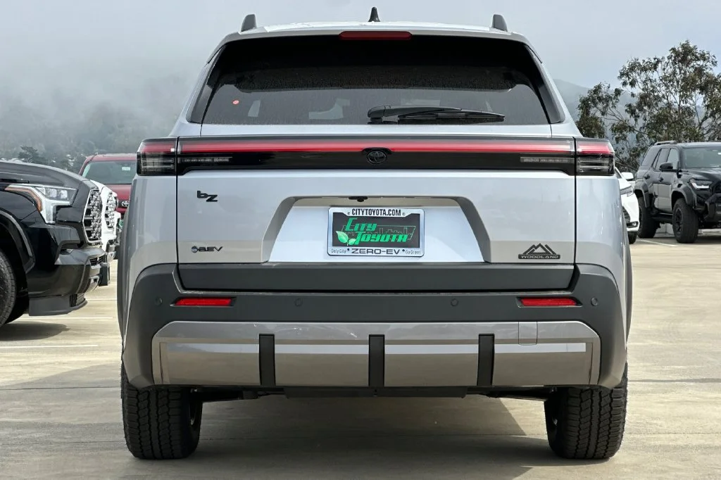 New 2027 Steel Toyota  image 5