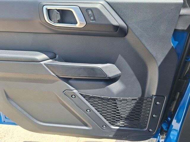New 2026 Velocity Blue Metallic Ford Badlands® image 21