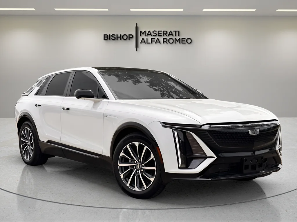 Used 2024 Cadillac LYRIQ Sport 2 with VIN 1GYKPVRL9RZ121465 for sale in Hurst, TX