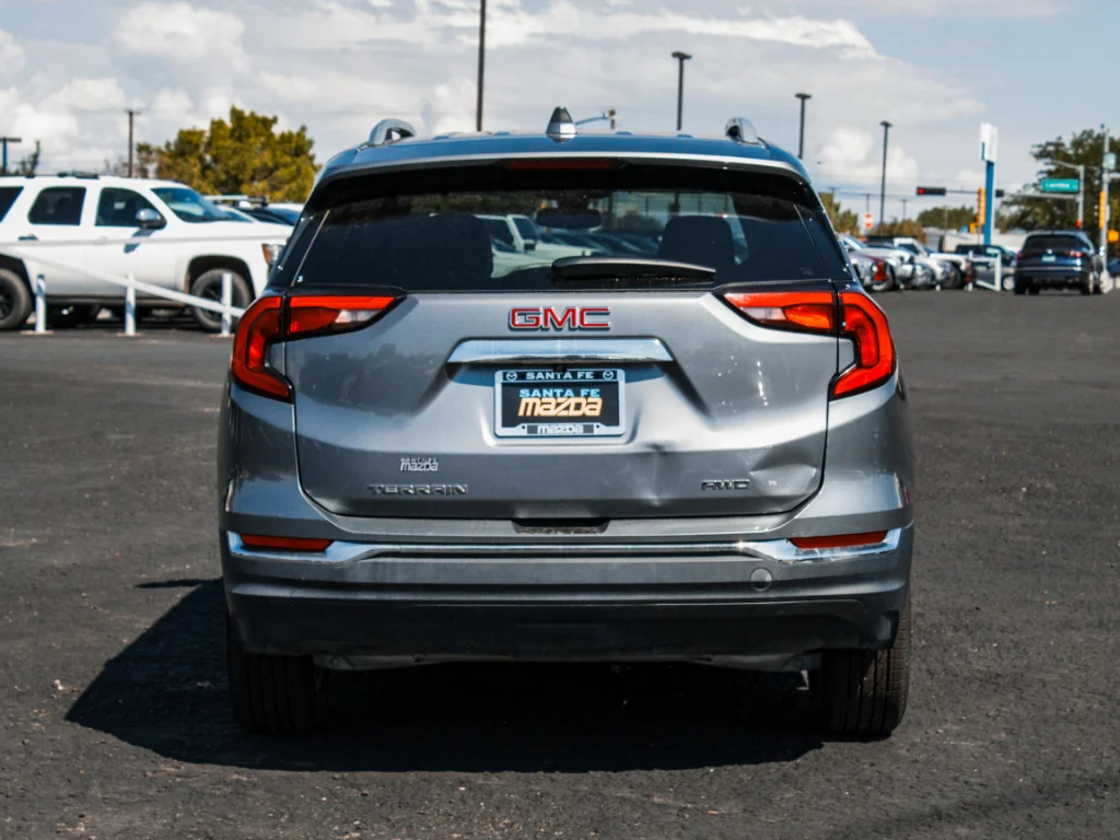 Used 2020 Satin Steel Metallic GMC SLT image 6