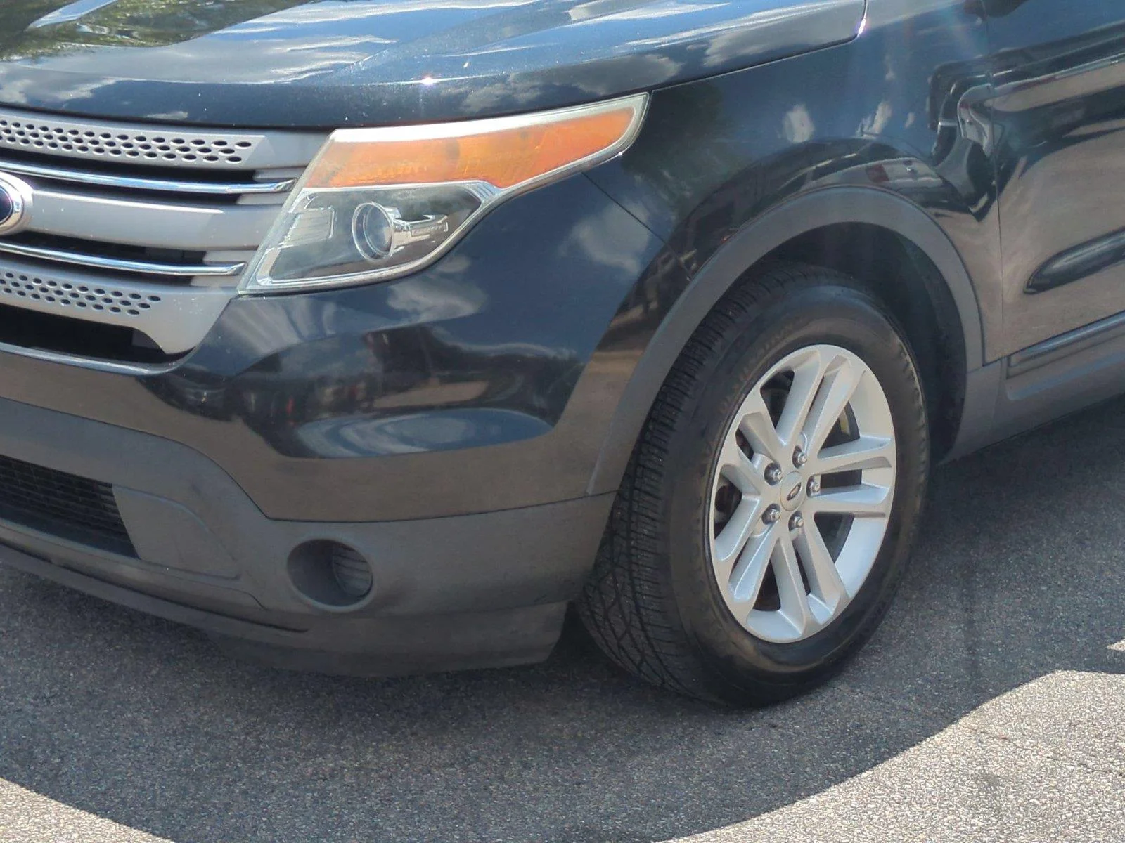 Used 2015 Tuxedo Black Metallic Ford Base image 9