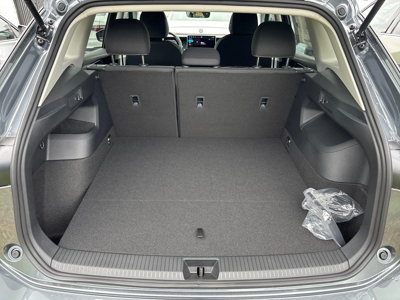 New 2026 Platinum Gray Metallic Volkswagen S image 35