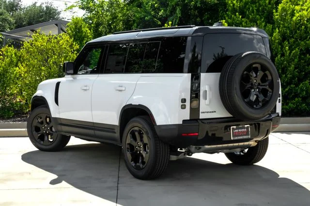 New 2026 Fuji White Land Rover S image 12
