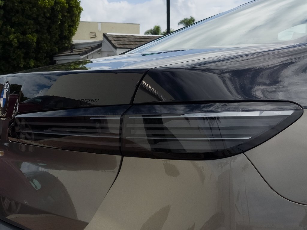 New 2027 Oxide Grey/Blk Sap BMW  image 3