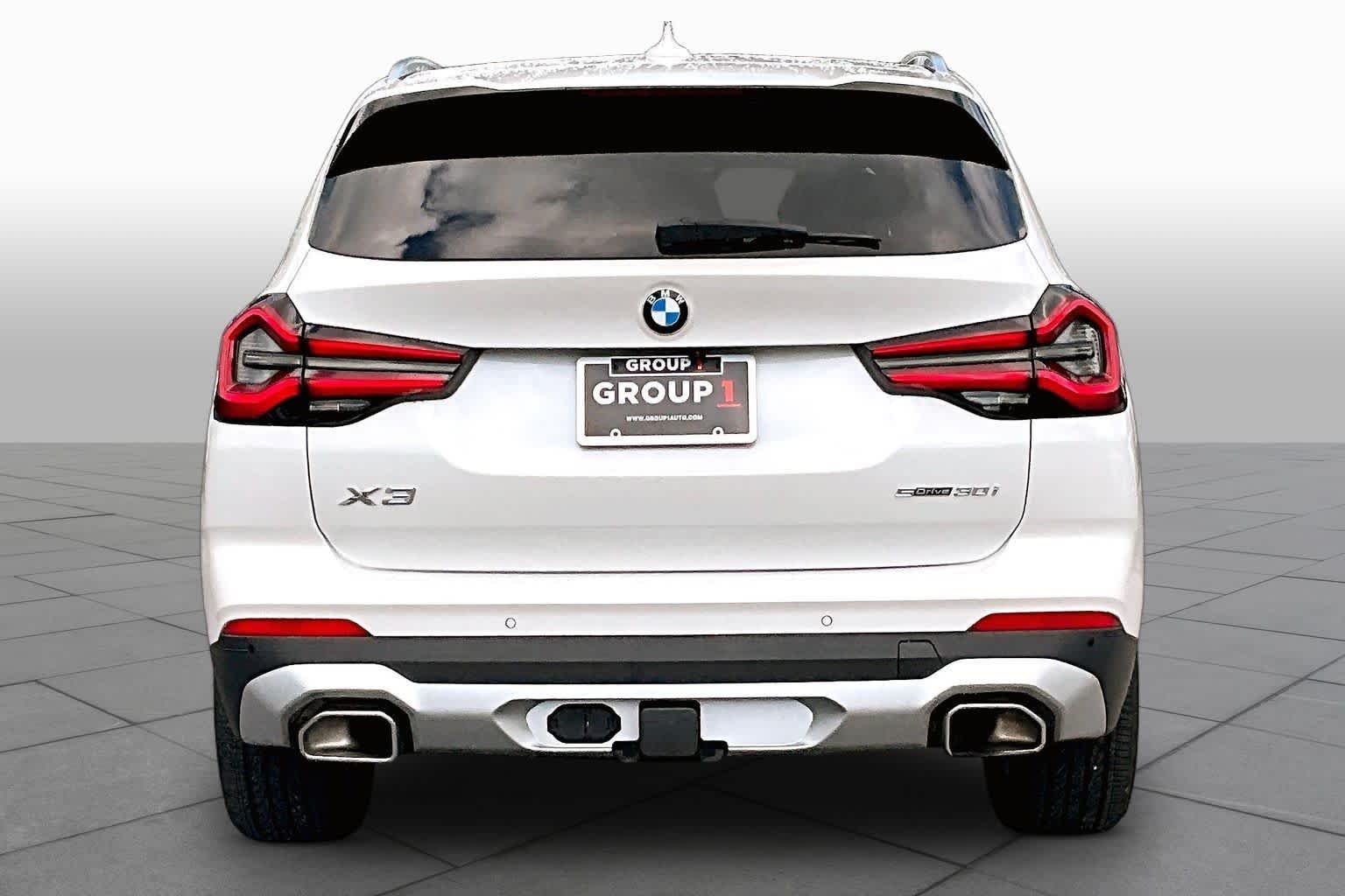 Certified Used 2024 Mineral White Metallic BMW sDrive30i image 5