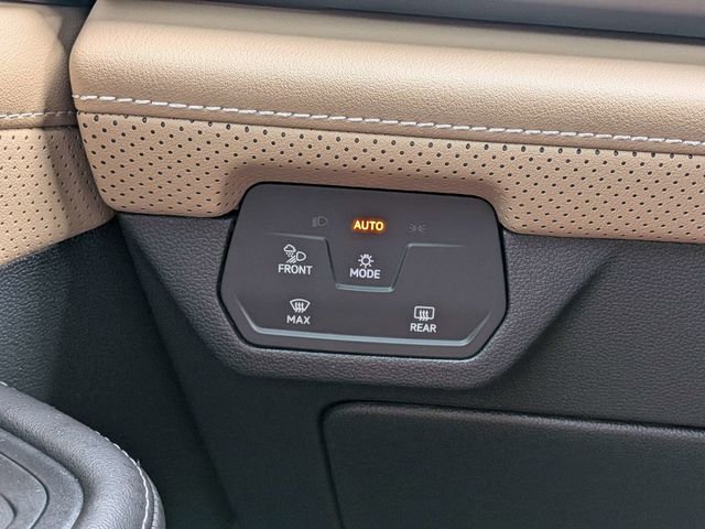 New 2026 White Volkswagen 2.0T SE w/Technology image 29