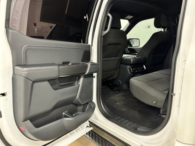 Used 2023 White Ford XLT image 19