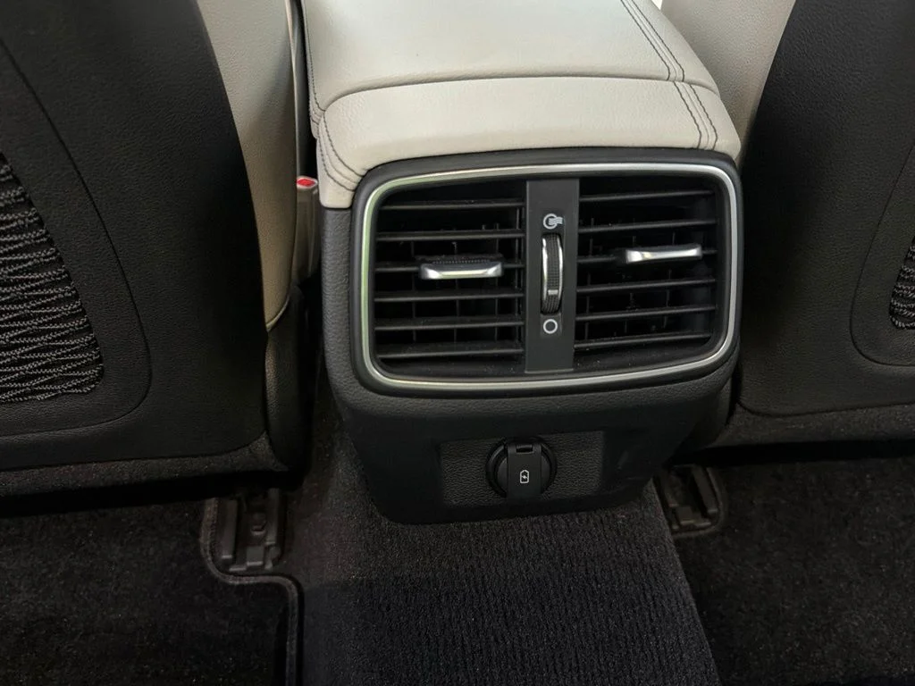 Used 2023 Blue Genesis 3.3T image 26