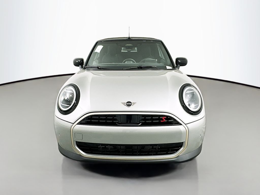 Certified Used 2025 Silver MINI Iconic image 2