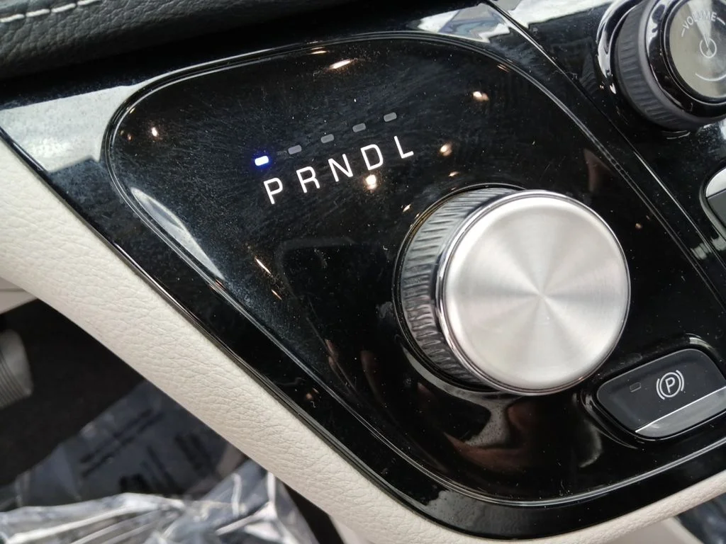 Used 2023 Black Chrysler Touring L image 15