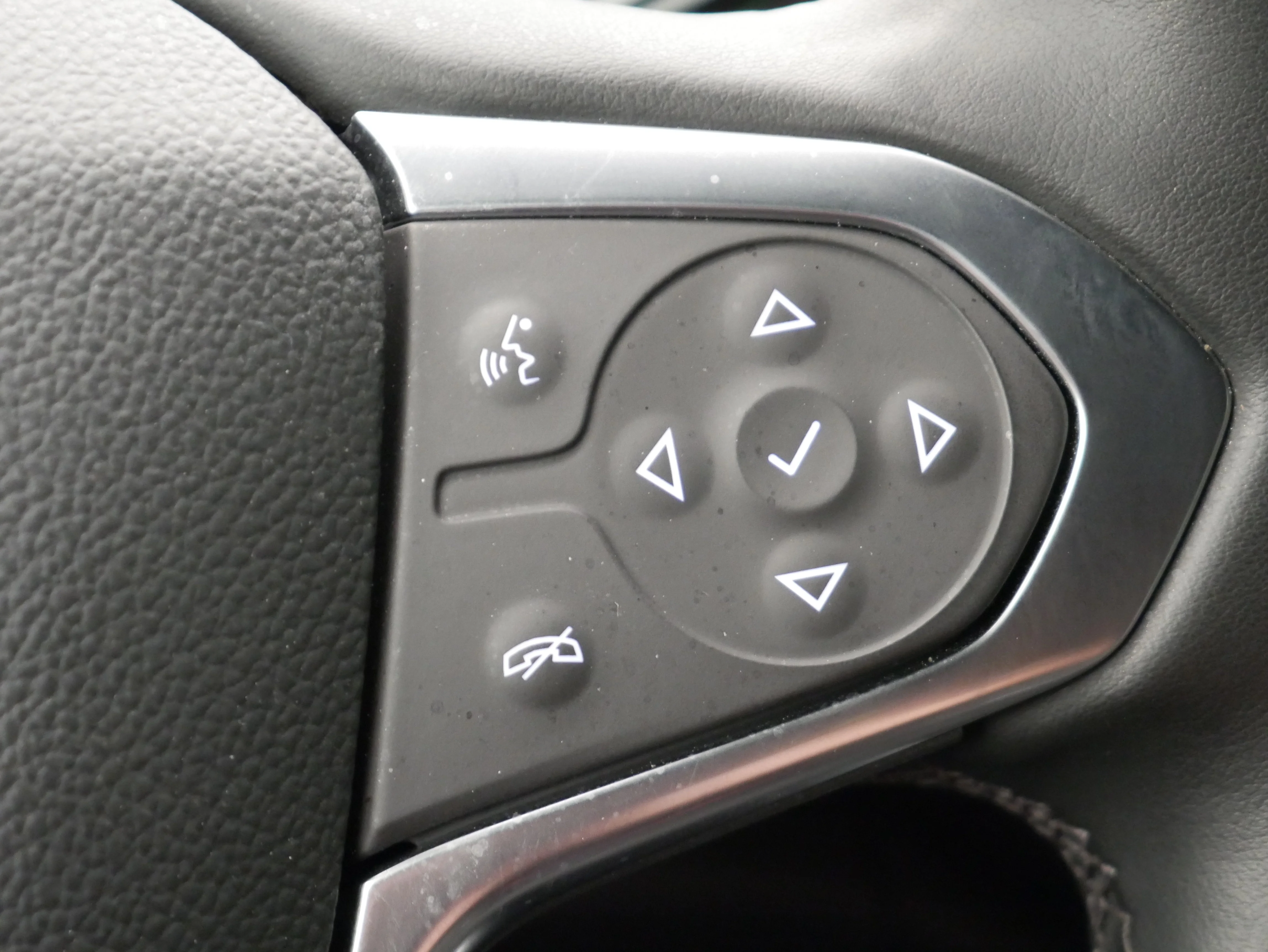 2023 Chevrolet Traverse 1LT - Photo 26