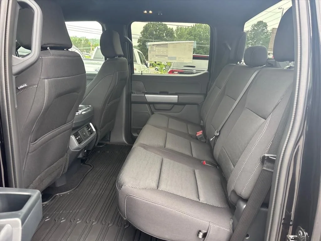New 2026 Agate Black Metallic Ford XLT image 17