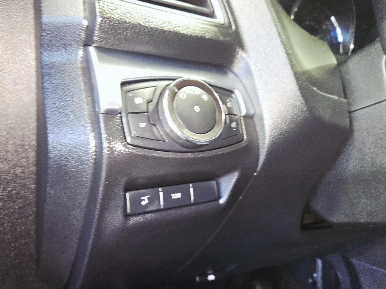 Used 2018 Blue Ford Sport image 23