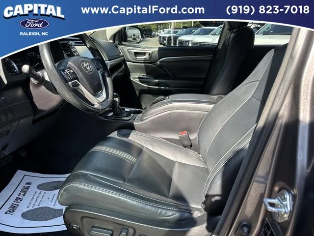 Used 2017 Gray Toyota SE image 19