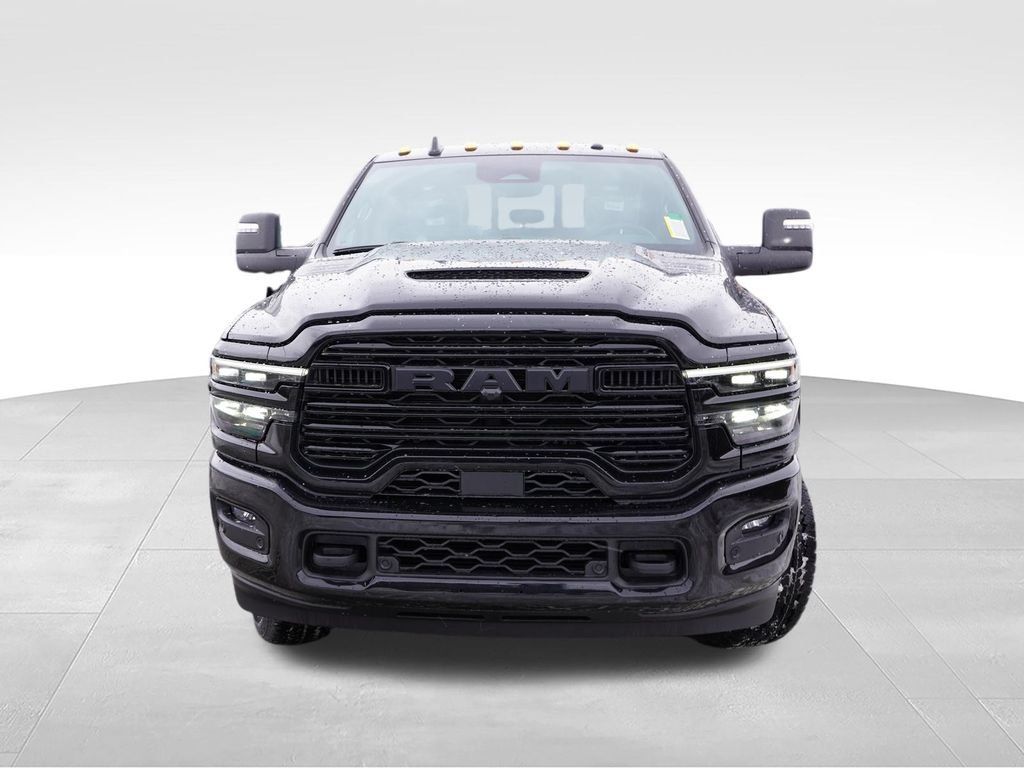 New 2026 Diamond Black Crystal Pearl-Coat Exterior Paint RAM Laramie image 8