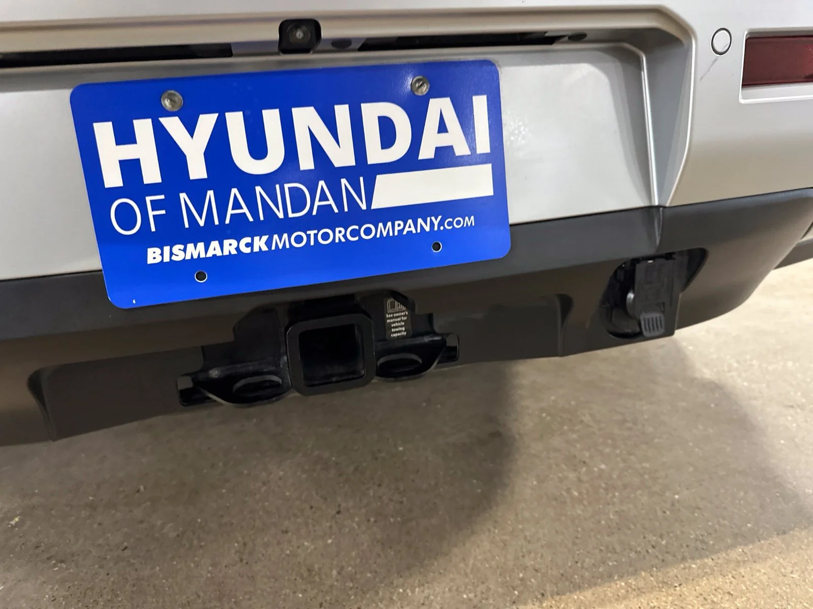 Used 2022 Gray Nissan Platinum image 6