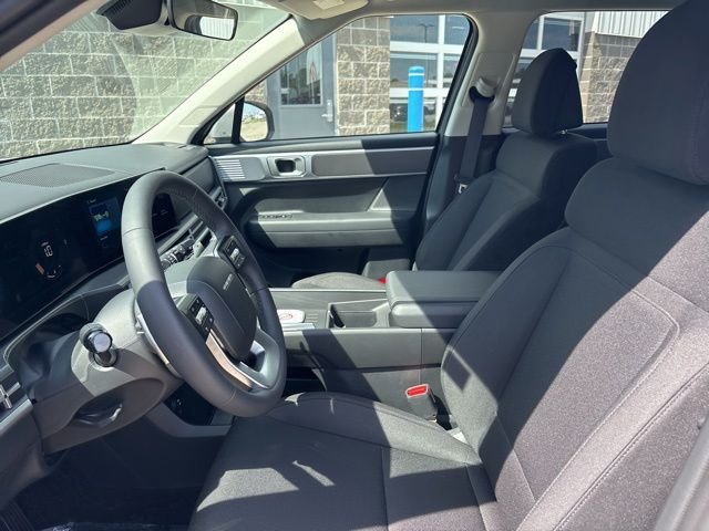 New 2026 Shimmering Silver Hyundai SE image 11