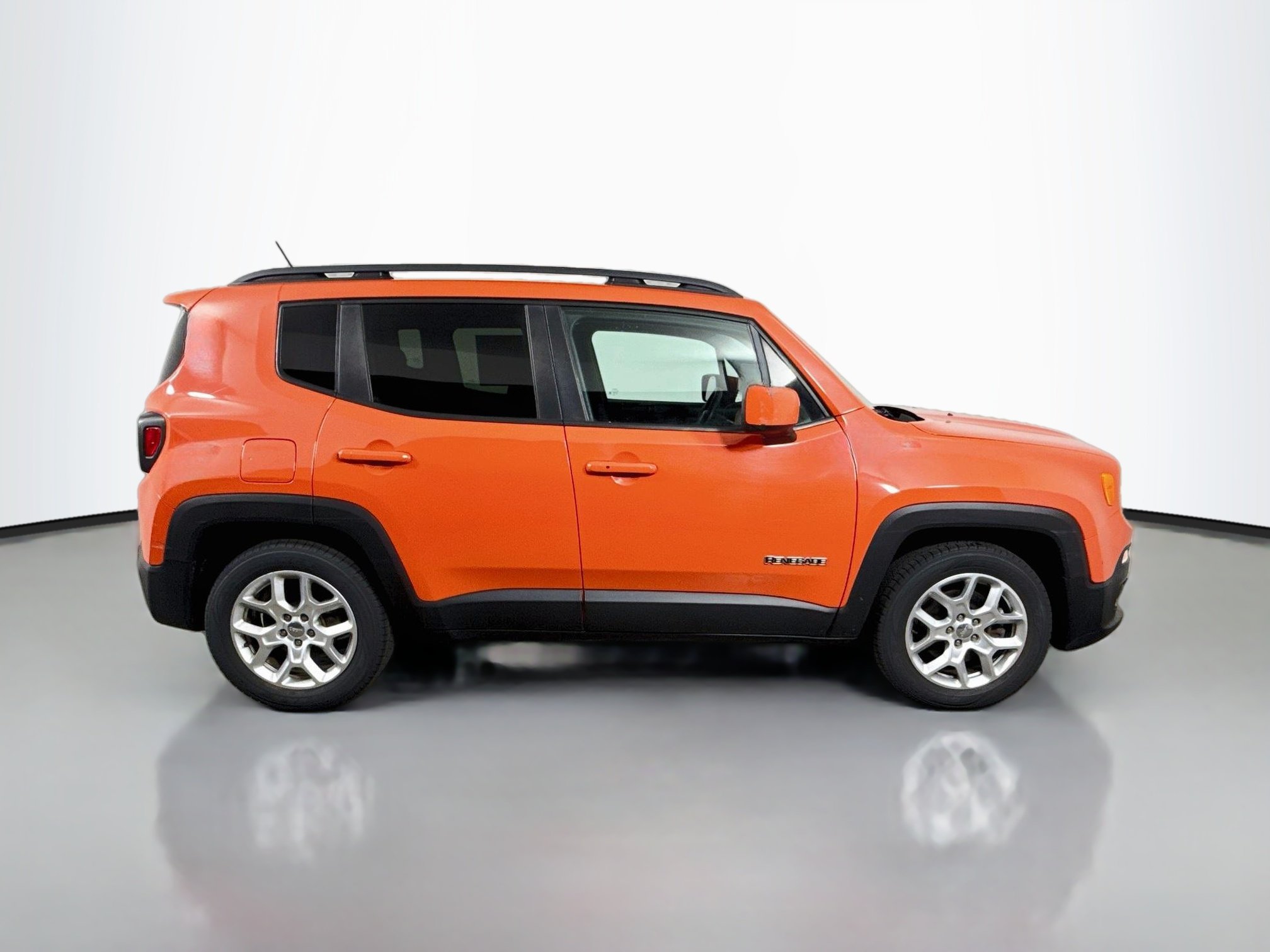 Used 2017 Omaha Orange Jeep Latitude image 8