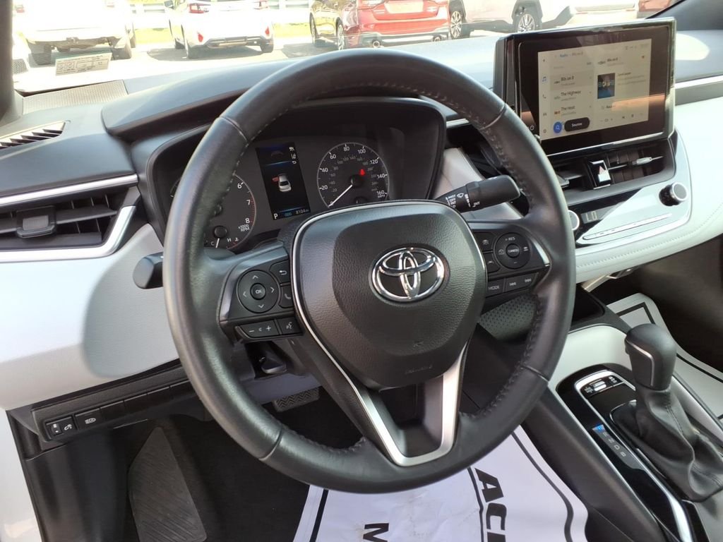Used 2024 Ice Cap Toyota SE image 11
