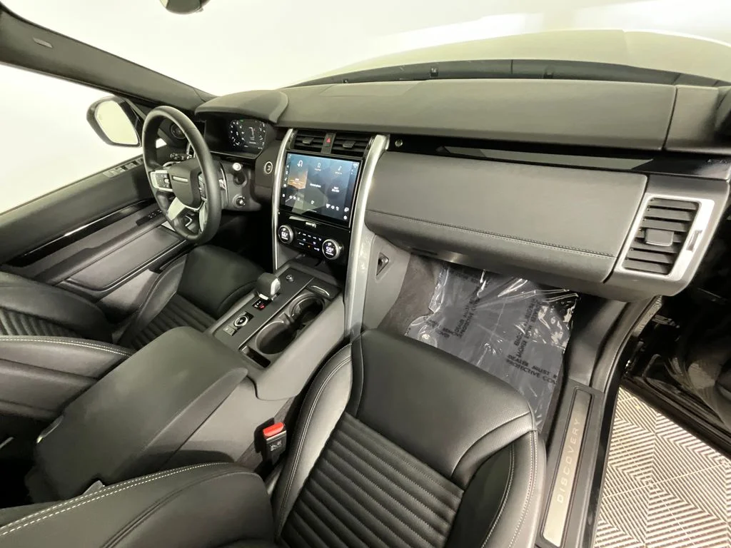 Certified Used 2025 Black Land Rover S image 20