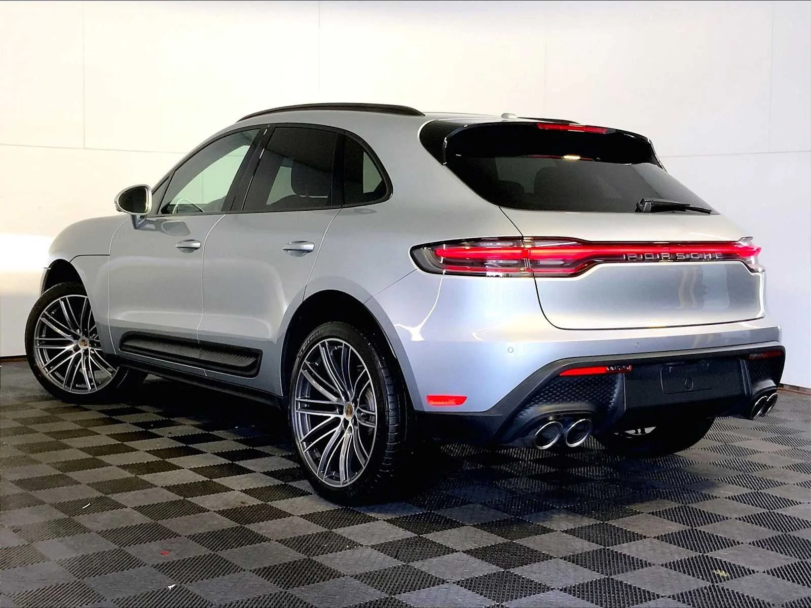 Used 2026 Dolomite Silver Metallic Porsche  image 4