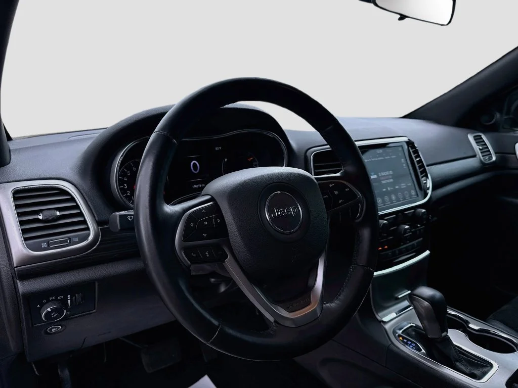 Used 2021 Black Jeep Laredo X image 10
