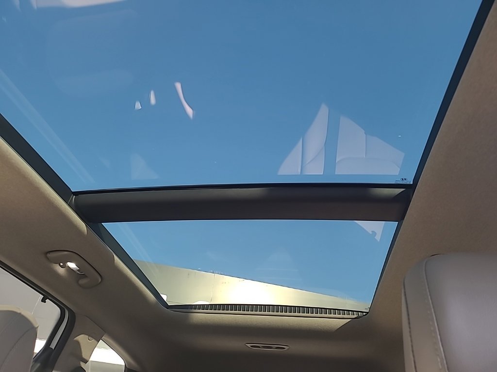 Used 2020 Gray Hyundai SEL image 6