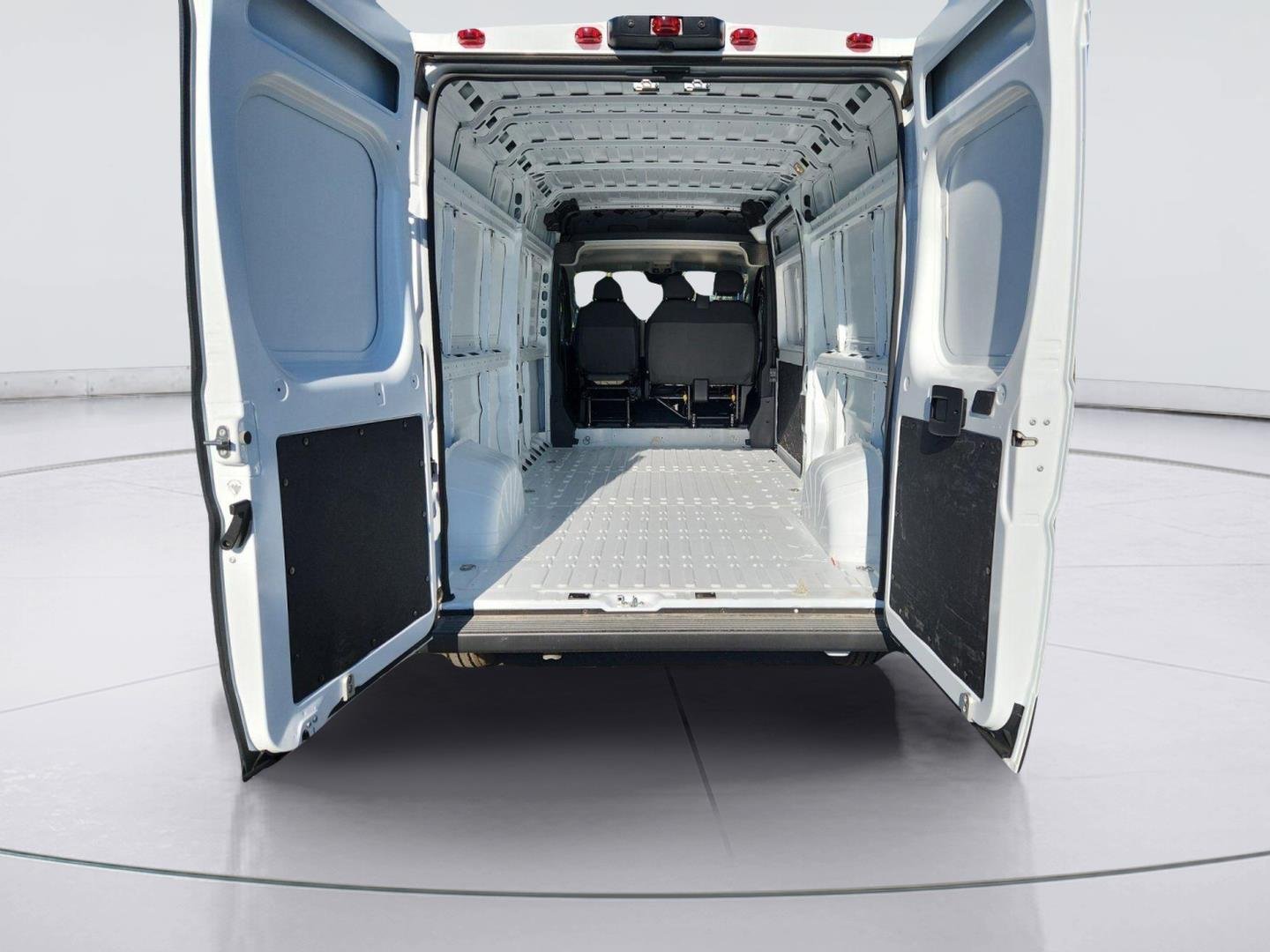 New 2026 Bright White Clear-Coat Exterior Paint RAM Tradesman image 16