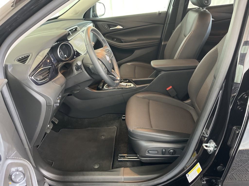 Used 2023 Ebony Twilight Metallic Buick Select image 3