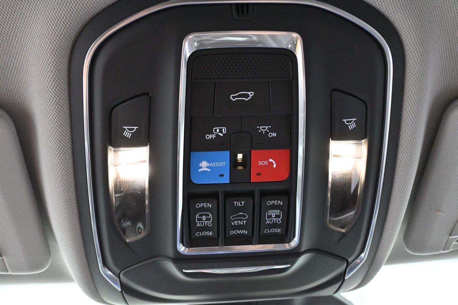 Used 2022 Red Jeep Limited image 29