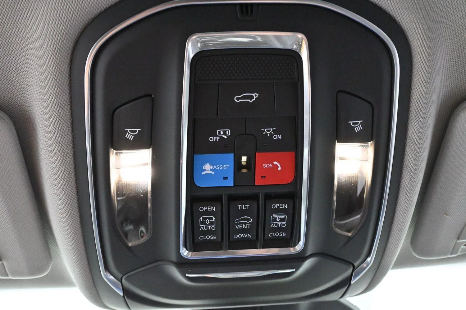 Used 2022 Red Jeep Limited image 29
