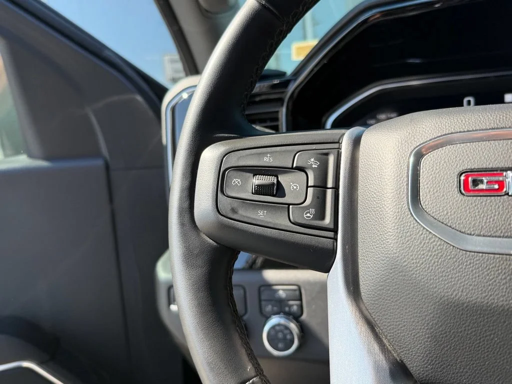 Used 2023 Onyx Black GMC Elevation image 20