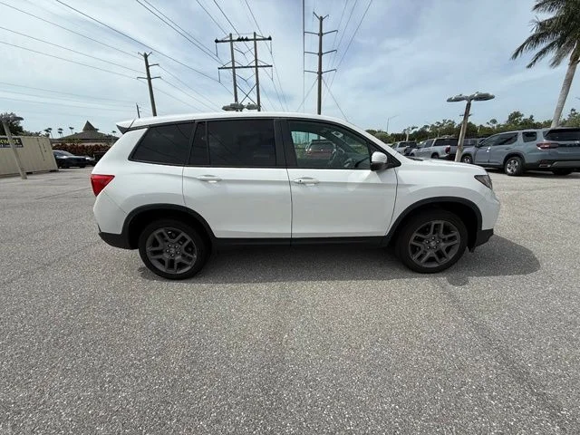 Used 2023 Platinum White Pearl Honda EX-L image 6