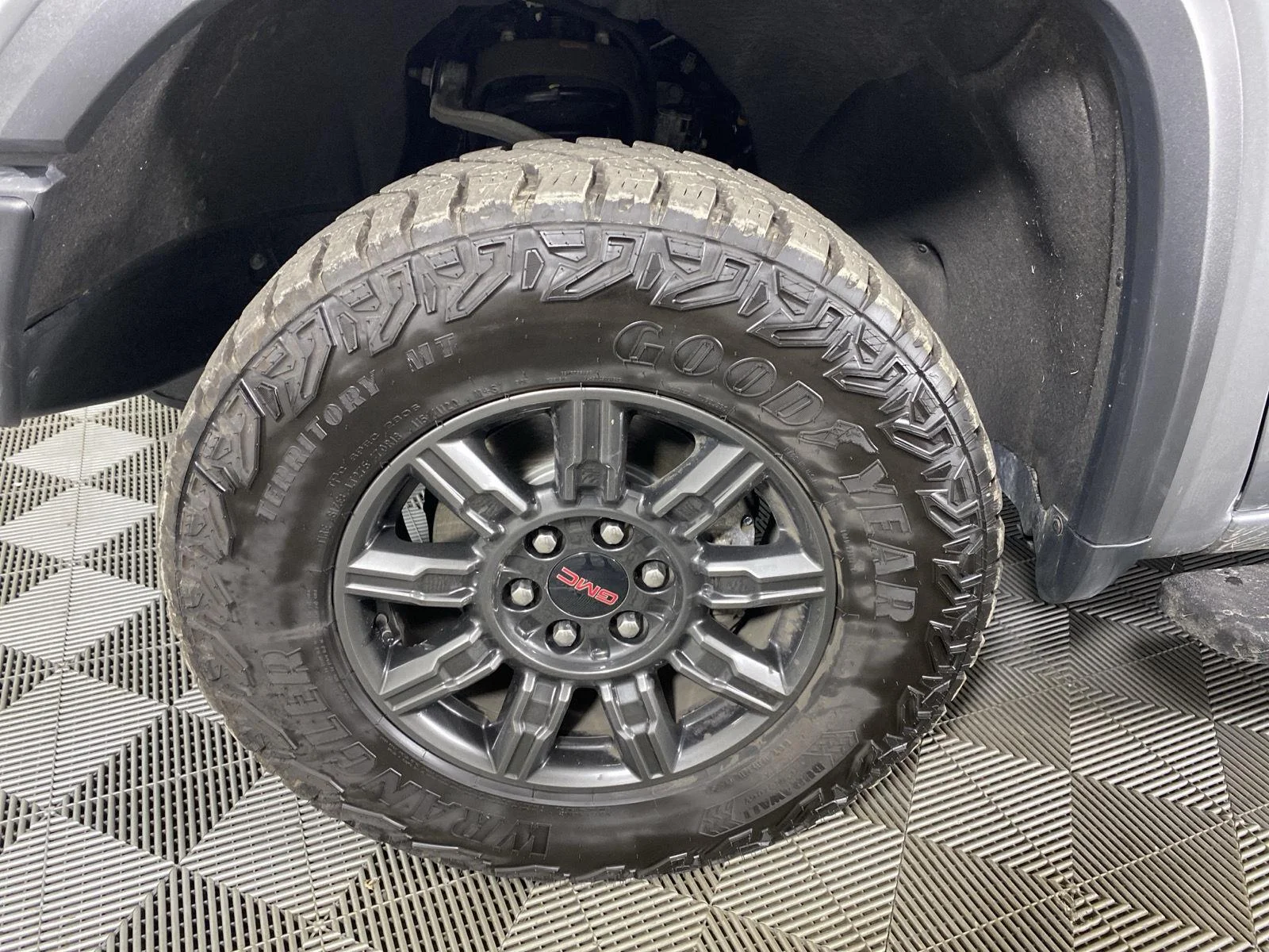 Used 2024 Sterling Metallic GMC AT4X image 14