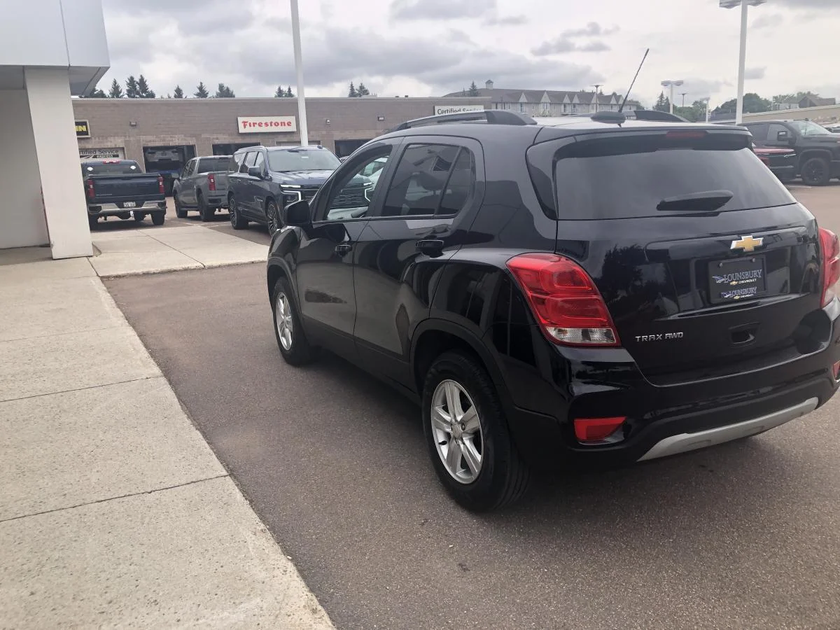 Used 2022 Blue Chevrolet AWD 4dr LT w/ Leather image 6