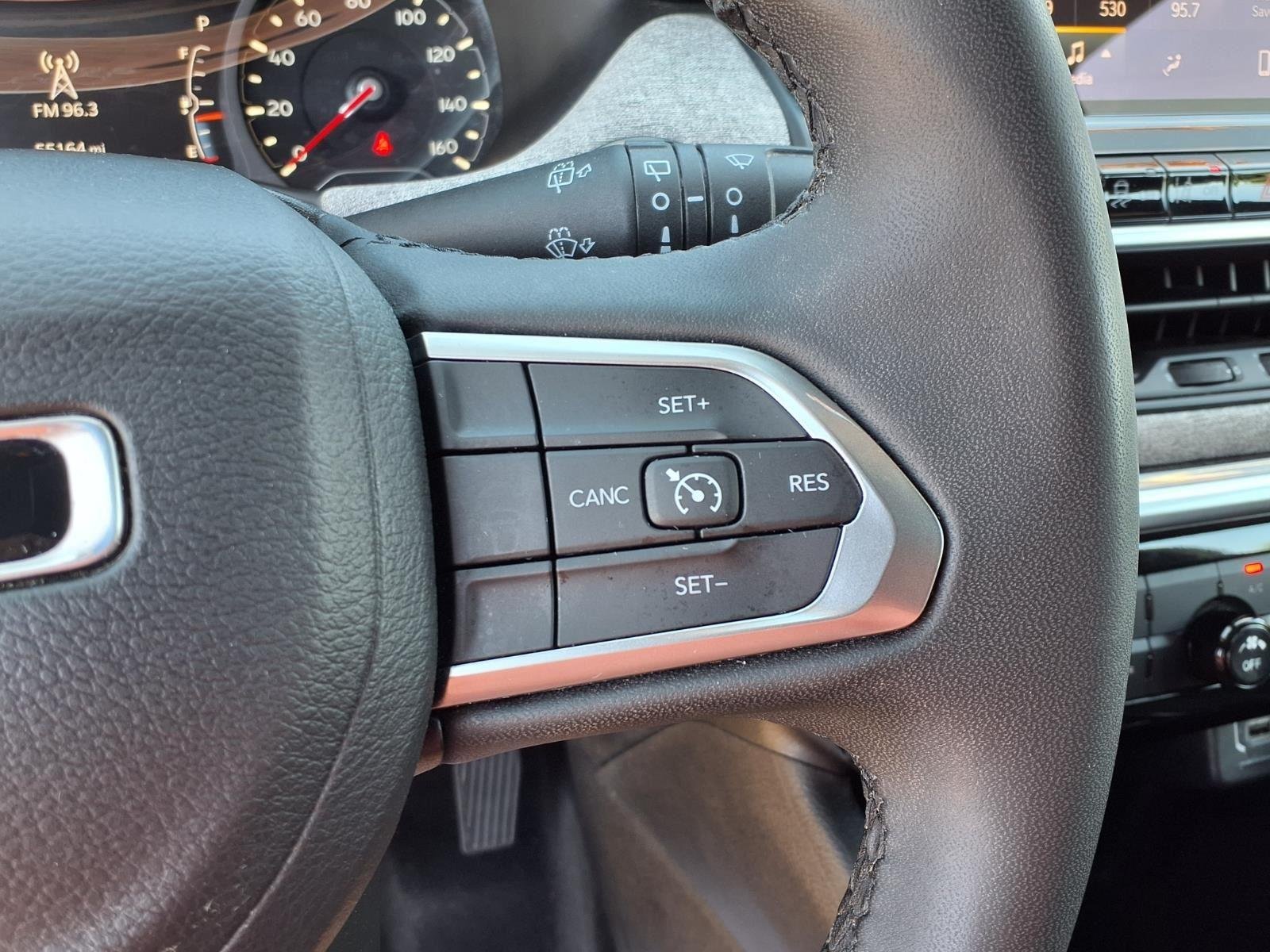 Used 2024 Bright White Clearcoat Jeep Latitude image 25