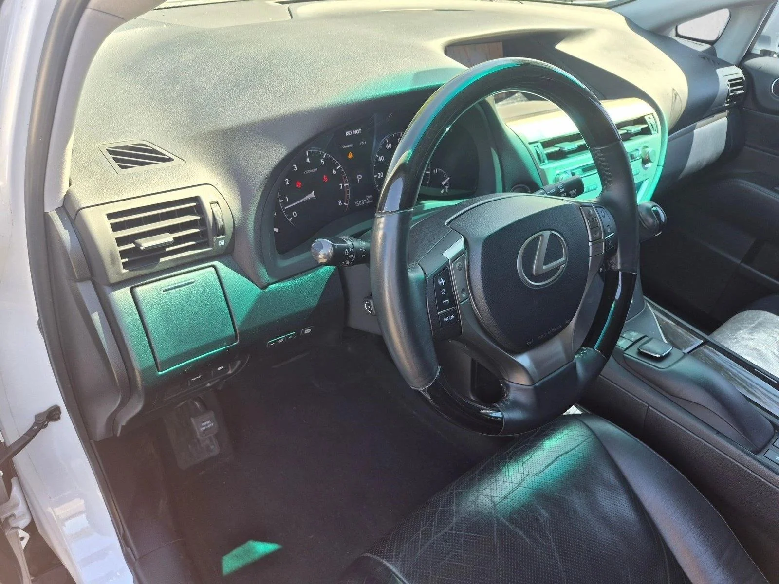 Used 2013 Starfire Pearl Lexus  image 9