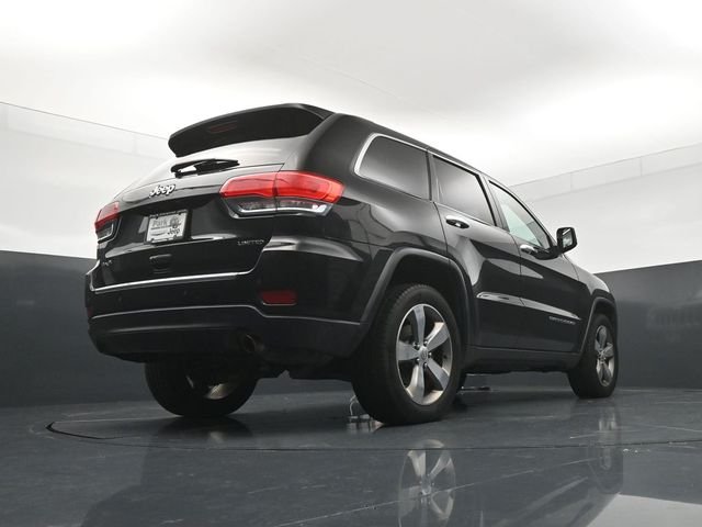 Used 2015 Black Jeep Limited image 23