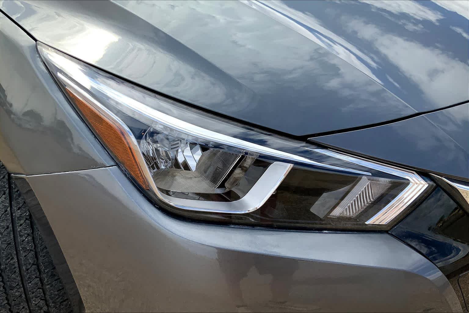 Used 2020 Gun Metallic Nissan S image 27